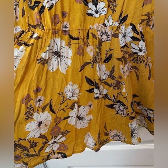 Torrid Babydoll Gauze Yellow Floral Crochet Trim Lace-Up Top Size 2X EUC - Picture 7 of 15